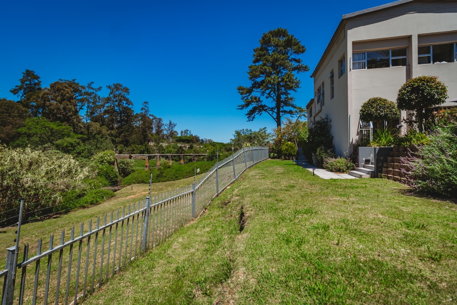 5 Bedroom Property for Sale in Heather Park Western Cape